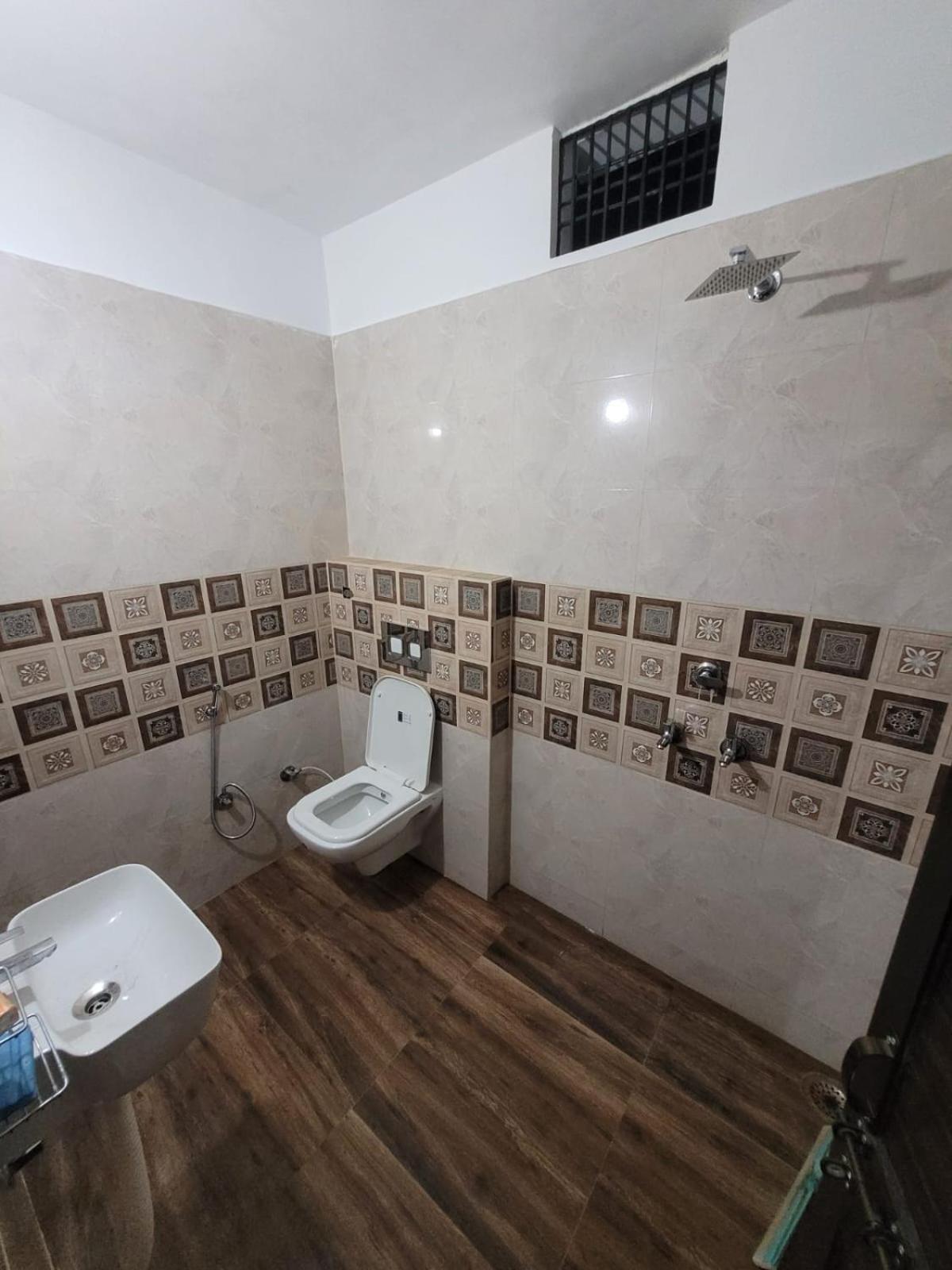 Отель Pushpa Vatika Faizabad Экстерьер фото